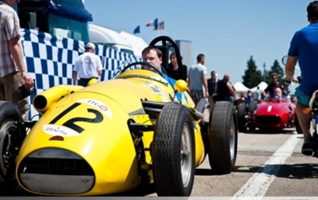 Photo historique montrant l'histoire du Circuit Dijon Prenois